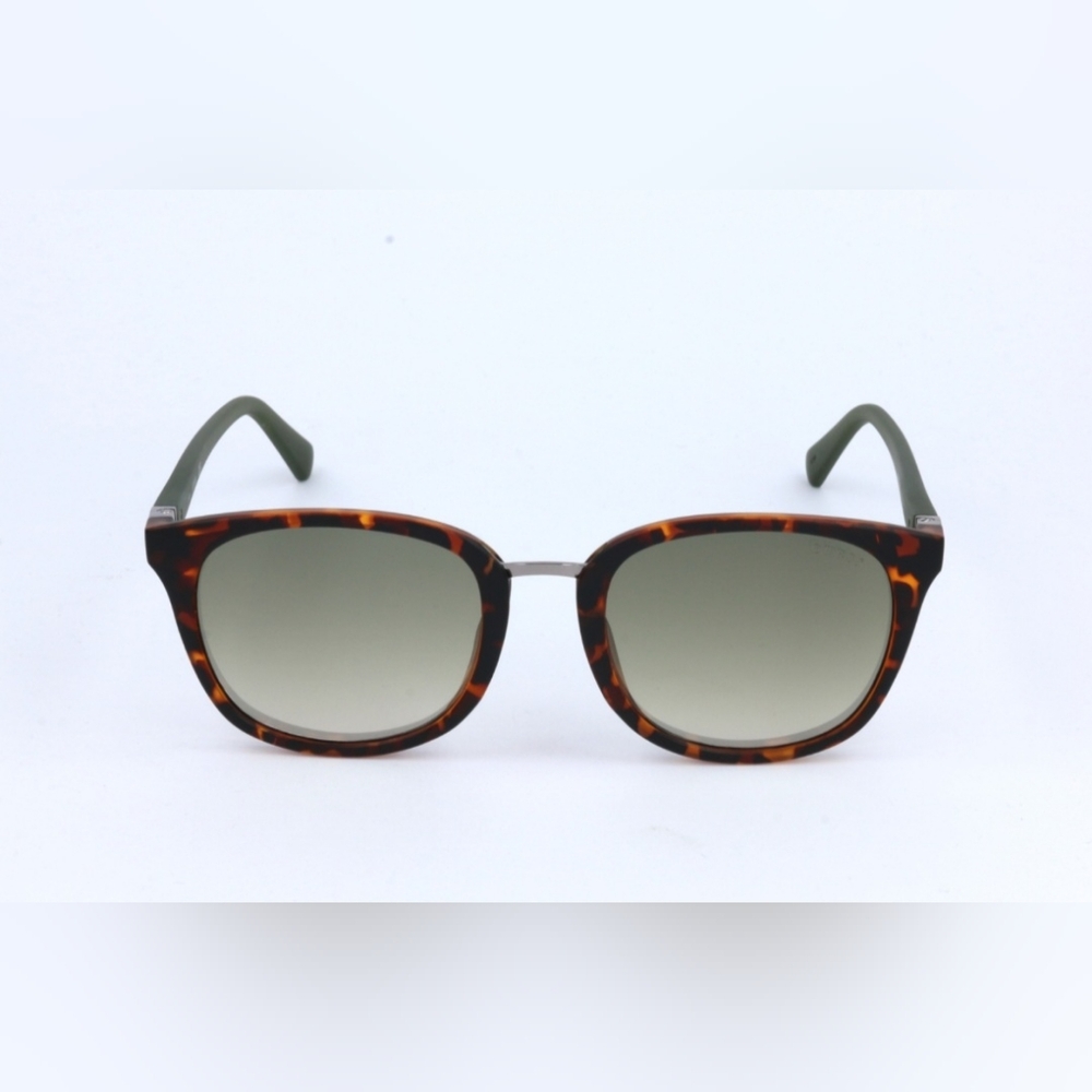 Guess Dark Havana Sunglasses *NWT* - Picture 2 of 16